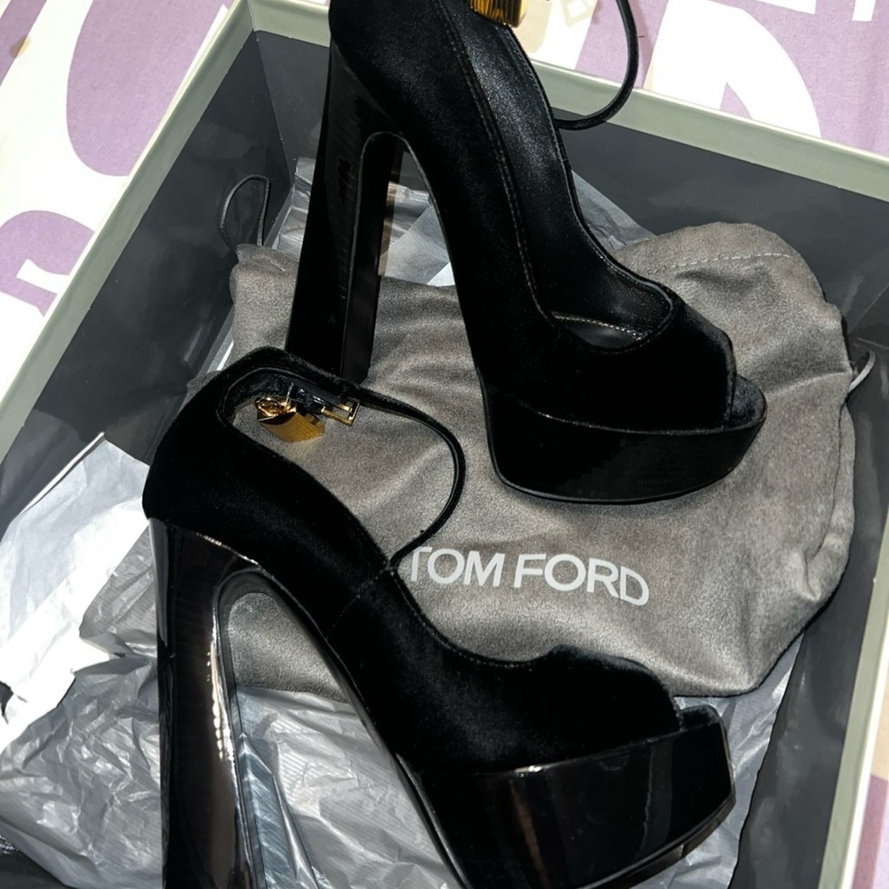 Tom Ford Elegant Black Platform Sandals